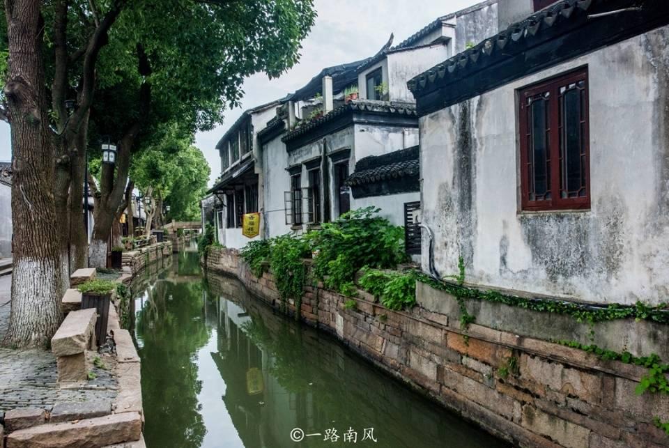 无人的神秘村